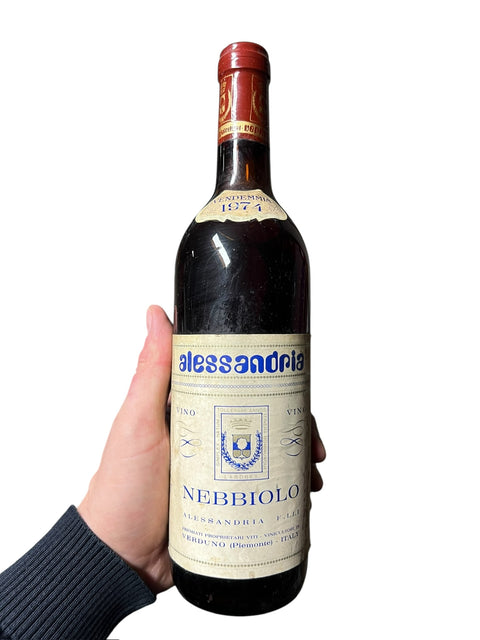 Alessandria Nebbiolo 1974 capsul damage