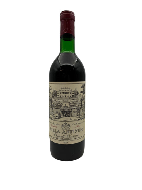 Flaske af Villa Antinori Chianti Classico 1975 fra Marchesi Antinori