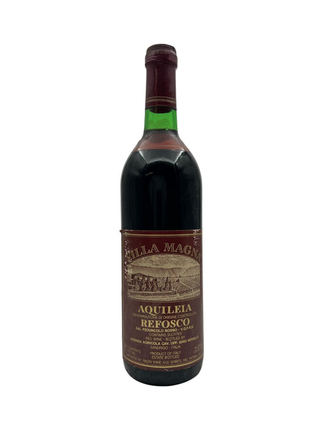 Flaske af Refosco Villa Magna 1975 italiensk rødvin