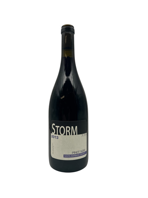 Flaske af Pinot Noir Storm 2013 fra Santa Barbara County