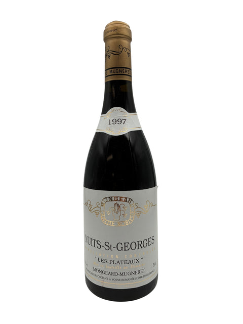 Nuits-St-Georges Mongeard-Mugneret 1997 flaske