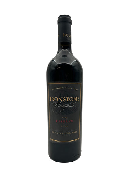 Flaske af Old Vine Zinfandel Ironstone 2019