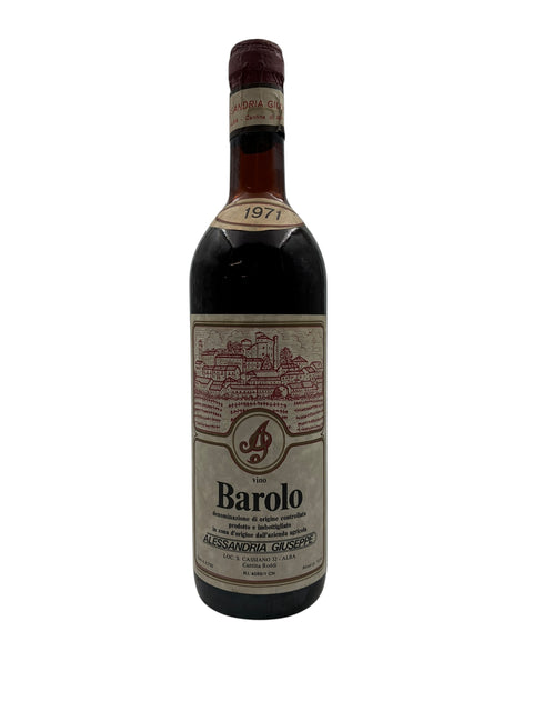 Barolo vin fra 1971 af Alessandria Giuseppe med etiket