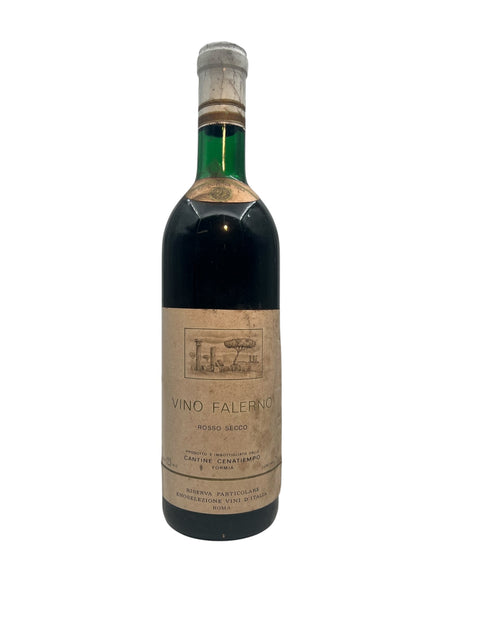 Flaske af Vino Falerno fra Cantine Cenatiempo årgang 1965