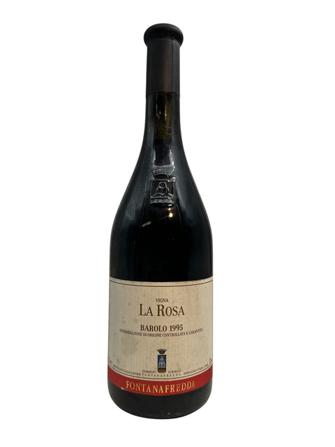 Flaske af La Rosa 1995 rødvin fra Fontanafredda