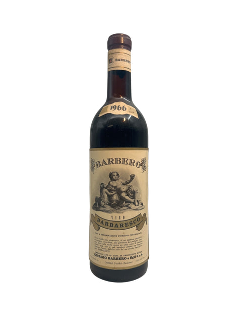 Flaske af Barbaresco Giorgio Barbero 1966 vin