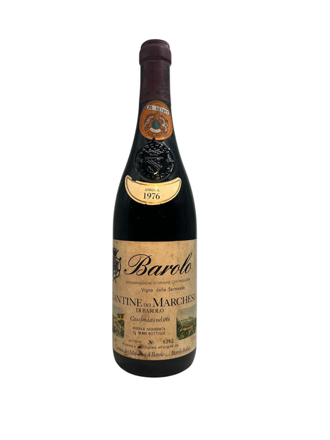 Flaske af Barolo Marchesi di Barolo 1976 med etiket